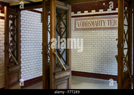 Métro M1 Földalatti Andrássy Ut, Gare de Vörösmarty tér, Budapest, Hongrie, du patrimoine mondial de l'UNESCO Banque D'Images