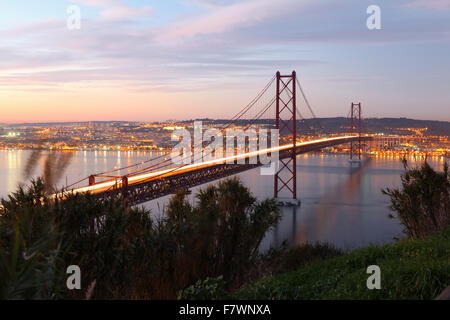 Le 25 avril Pont sur le Tage, Lisbonne, Portugal, Europe Banque D'Images