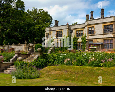 L'extérieur de l'hôtel de Thornbridge une maison de campagne près de Great Longstone Derbyshire Dales England UK Peak District Banque D'Images