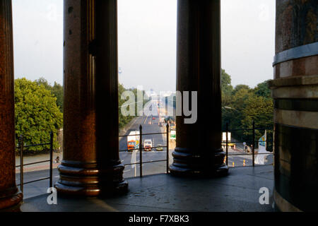 Base de colonne de la victoire, et Strasse des 17 Juni, Berlin, 1985 Banque D'Images