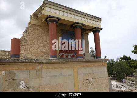 Entrée Nord, Knossos, avec bull charge en plein air. Banque D'Images