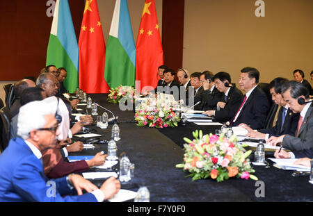 Johannesburg, Afrique du Sud. 19Th Mar, 2015. Le président chinois Xi Jinping rencontre le Président Ismail Omar Guelleh de Djibouti à Johannesburg, Afrique du Sud, le 3 décembre 2015. Credit : Xie Huanchi/Xinhua/Alamy Live News Banque D'Images