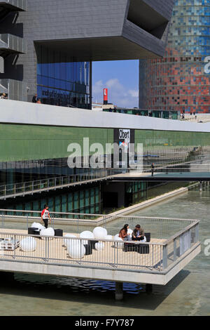 Design Museum & Tour Agbar, Plaça de les Glories, Sant Marti, Barcelone, Catalogne, Espagne, Europe Banque D'Images