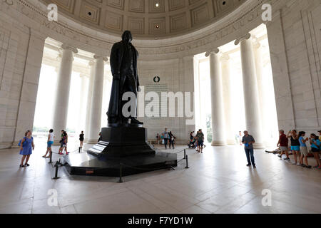 Statue de Thomas Jefferson par Rudulph Evans, Jefferson Memorial, le Mall, Washington, D.C., United States Banque D'Images