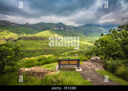 Vue panoramique sur le parc national du Drakensberg à Kwazulu Natal Banque D'Images