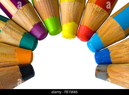 Crayons de couleur isolées dans un cercle Banque D'Images