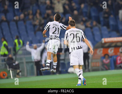 Rome, Italie. 06Th Nov, 2015. Au cours de la Serie A italienne football match S.S. Lazio vs C.F. La Juventus au Stade olympique de Rome, le 04 December, 2015. Credit : Silvia Lore'/Alamy Live News Banque D'Images