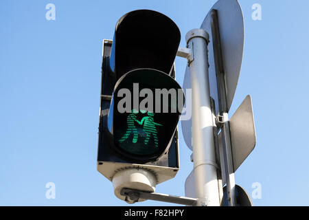 Feux de circulation piétonne avec les amateurs de vert original signal, Vienne, Autriche Banque D'Images