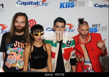 Jack Lawless, JinJoo Lee, Joe Jonas, Cole Whittle, DNCE présents à la radio KIIS FM Jingle Ball 2015 iHeartRadio, Staples Center, Los Angeles, CA, le 4 décembre 2015. Photo par : Sara Cozolino/Everett Collection Banque D'Images