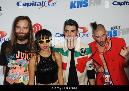 Jack Lawless, JinJoo Lee, Joe Jonas, Cole Whittle, DNCE présents à la radio KIIS FM Jingle Ball 2015 iHeartRadio, Staples Center, Los Angeles, CA, le 4 décembre 2015. Photo par : Sara Cozolino/Everett Collection Banque D'Images