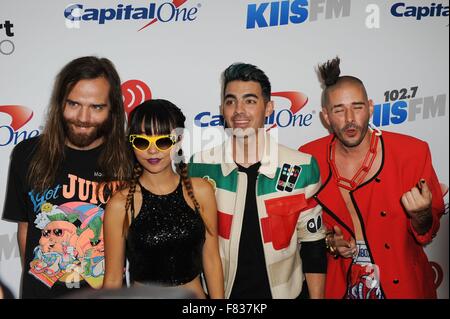 Jack Lawless, JinJoo Lee, Joe Jonas, Cole Whittle, DNCE présents à la radio KIIS FM Jingle Ball 2015 iHeartRadio, Staples Center, Los Angeles, CA, le 4 décembre 2015. Photo par : Sara Cozolino/Everett Collection Banque D'Images