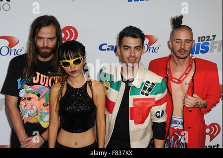 Jack Lawless, JinJoo Lee, Joe Jonas, Cole Whittle, DNCE présents à la radio KIIS FM Jingle Ball 2015 iHeartRadio, Staples Center, Los Angeles, CA, le 4 décembre 2015. Photo par : Sara Cozolino/Everett Collection Banque D'Images