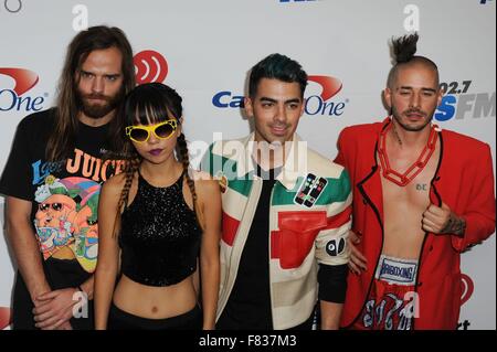 Jack Lawless, JinJoo Lee, Joe Jonas, Cole Whittle, DNCE présents à la radio KIIS FM Jingle Ball 2015 iHeartRadio, Staples Center, Los Angeles, CA, le 4 décembre 2015. Photo par : Sara Cozolino/Everett Collection Banque D'Images