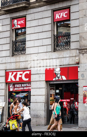 Madrid Espagne, Hispanic Centro, Kentucky Fried Chicken, KFC, restaurant restaurants restauration repas cafés, restauration rapide, devant, entrée, Spain150705092 Banque D'Images