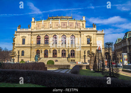 Le Rudolfinum de Prague Banque D'Images