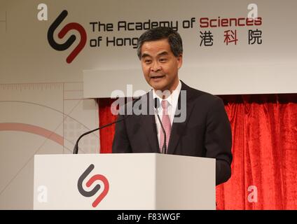 Hong Kong. 5 déc, 2015. Chef de l'exécutif de Hong Kong Leung Chun-ying aborde la cérémonie d'inauguration de l'Académie des Sciences de Hong Kong, à Hong Kong, Chine du Sud, 5 décembre 2015. Source : Xinhua/Alamy Live News Banque D'Images