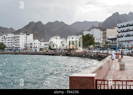 Corniche de Mutrah à Muscat, capitale du Sultanat d'Oman. Banque D'Images