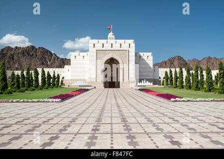 Les édifices du parlement à Oman Mascate, la capitale du Sultanat d'Oman. Banque D'Images