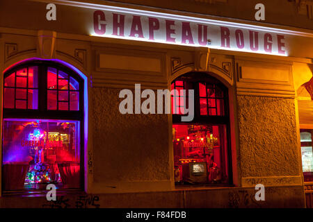 Pub Prague Chapeau Rouge pub boîte de nuit près de la place de la Vieille ville. Banque D'Images
