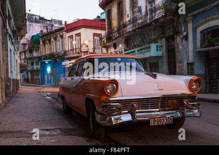 Tôt un matin dans la région de Centro Havana Banque D'Images