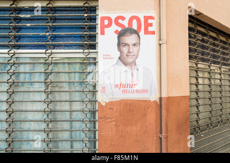 Alicante, Espagne. 5 déc, 2015. Campagne politique affiche représentant opposition leader Pedro Sanchez sur le coup de l'année 2015, élections. Credit : Olaf Speier/Alamy Live News Banque D'Images