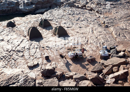 Camping en basse Fish River Canyon - Région Karas, Namibie, Afrique Banque D'Images