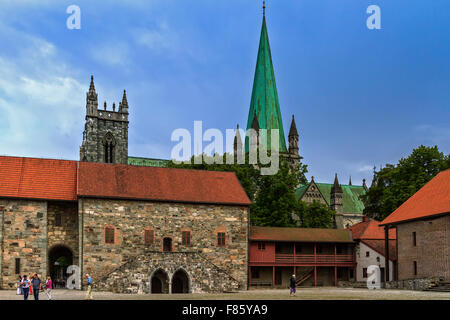 L'arrière de la cathédrale de Nidaros Trondheim Norvège Banque D'Images