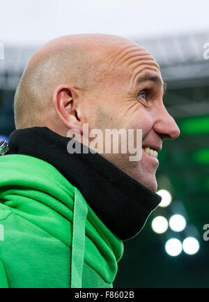 Gladbach entraîneur en chef André Schubert à la Bundesliga match de foot entre Borussia Moenchengladbach et FC Bayern Munich Borussia Moenchengladbach en Allemagne, dans le parc, 05 décembre 2015. Photo : GUIDO KIRCHNER/dpa Banque D'Images