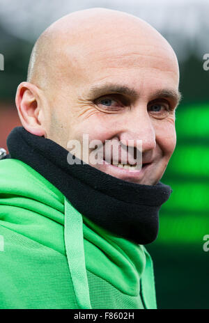 Gladbach entraîneur en chef André Schubert à la Bundesliga match de foot entre Borussia Moenchengladbach et FC Bayern Munich Borussia Moenchengladbach en Allemagne, dans le parc, 05 décembre 2015. Photo : GUIDO KIRCHNER/dpa Banque D'Images