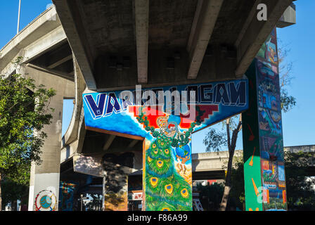 Chicano Park, murale, graphismes, urbain, Barrio Logan. San Diego, Californie, États-Unis. Banque D'Images