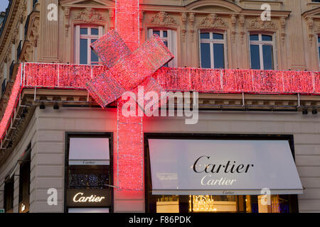 Joaillier Cartier dans les Champs Elysées, Paris, Ile-de-France, France Banque D'Images