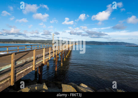 B Street Pier, Crescent City Harbor. Crescent City, Californie, USA. Banque D'Images