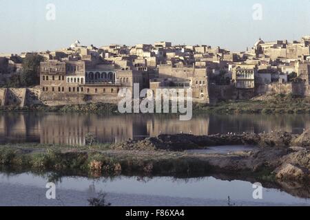 Ninive, de l'Iraq - une vue sur la pastorale des maisons anciennes à Ninive sur les rives du Tigre pas loin de Nimrud, près de Mossoul. Banque D'Images