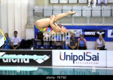 Torino, Italie. 06 Dec, 2015. Maria Marconi en action aux Nations Unies 4 trophée international de plongée qui a eu lieu à Turin. © Massimiliano Ferraro/Pacific Press/Alamy Live News Banque D'Images