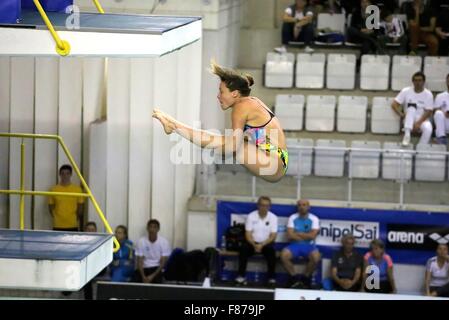 Torino, Italie. 06 Dec, 2015. Maria Marconi en action aux Nations Unies 4 trophée international de plongée qui a eu lieu à Turin. © Massimiliano Ferraro/Pacific Press/Alamy Live News Banque D'Images