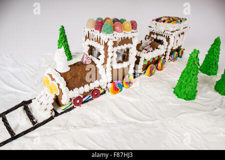 Santa's maison gingerbread train Banque D'Images