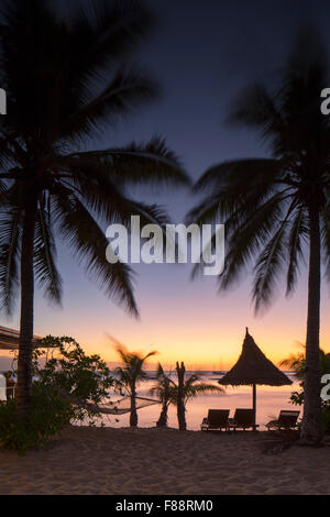 Octopus Resort au coucher du soleil, Waya Island, Yasawa Islands, Fidji Banque D'Images