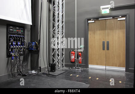 Back Stage domaine au centre communautaire il Gwyn Hall à Neath, Nouvelle-Galles du Sud, un bâtiment victorien rénové Theatre Banque D'Images