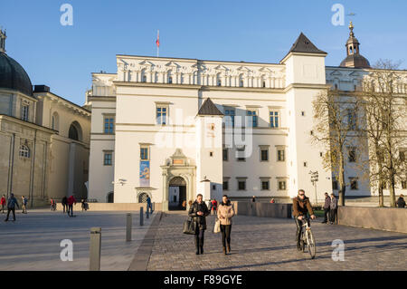 Palais des Grands Ducs de Lituanie à la place de la Cathédrale, Vilnius, Lituanie, Europe Banque D'Images