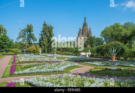 Cathédrale des Saints Pierre et Paul à Petergof, Saint Petersburg, Russie Banque D'Images