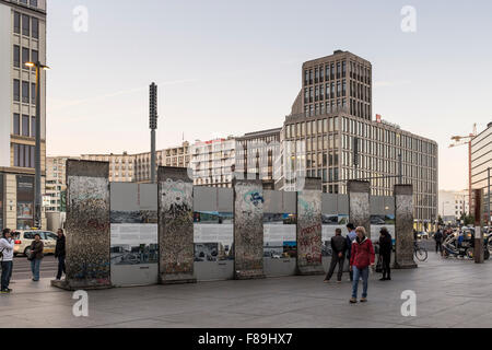 Reste du mur de Berlin à la Potsdamer Platz, Berlin, Allemagne Banque D'Images