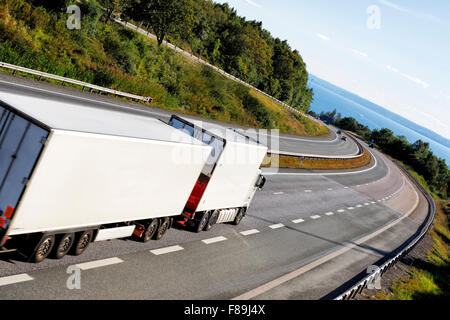 Sur une pittoresque route de camionnage Banque D'Images