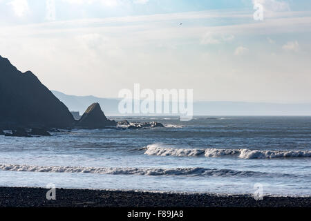 Près d'Aberystwyth, Pays de Galles, Royaume-Uni. 7 Décembre, 2015. Météo France : un léger 12 degrés Celsius sur la côte ouest du pays de Galles près de Aberystwyth, ayant connu des périodes de soleil à travers la majeure partie de la journée. Bien que la brise sur la côte de la Baie de Cardigan elle estime aujourd'hui par rapport à l'agréable vent de fortes tempêtes récentes. Crédit : Ian Jones/Alamy Live News Banque D'Images