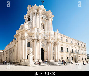 Duomo, Piazza Duomo, Ortigia, Syracuse, Sicile, Italie Banque D'Images