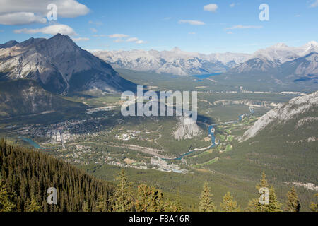 Vue de la ville de Banff en Alberta, du mont Sulphur Banque D'Images