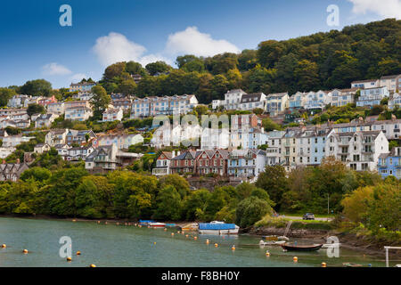 Rangées de maisons colorées donnant sur Waterhead Creek à Kingswear, Devon, England, UK Banque D'Images