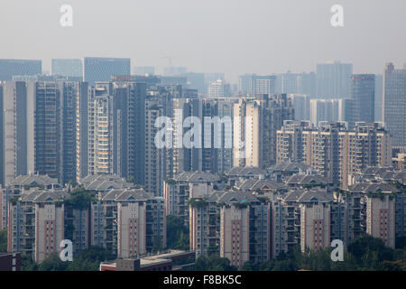 Blocs d'appartements de grande hauteur de la ville de Chengdu dans la province du Sichuan Chine LA008739 Banque D'Images