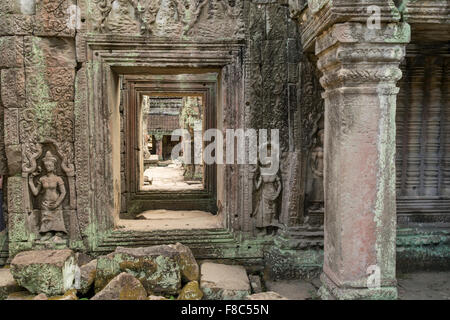 L'ancienne fresque sur les murs du temple au Cambodge Banque D'Images