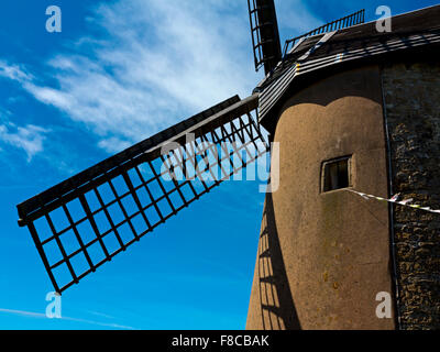 Moulin à Vent de Bembridge ou Knowle moulin sur l'île de Wight Angleterre UK construit autour de 1700 et maintenant un bâtiment classé grade 1 Banque D'Images