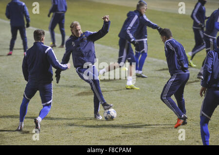 Kiev, Ukraine. Dec 8, 2015. Dynamo Kiev formation - Kiev, Ukraine - 08/12/15 Dynamo Kiev's les joueurs s'entraînent avant leur match de soccer de la Ligue des Champions contre le Maccabi Tel Aviv Crédit : Nazar Furyk/ZUMA/Alamy Fil Live News Banque D'Images